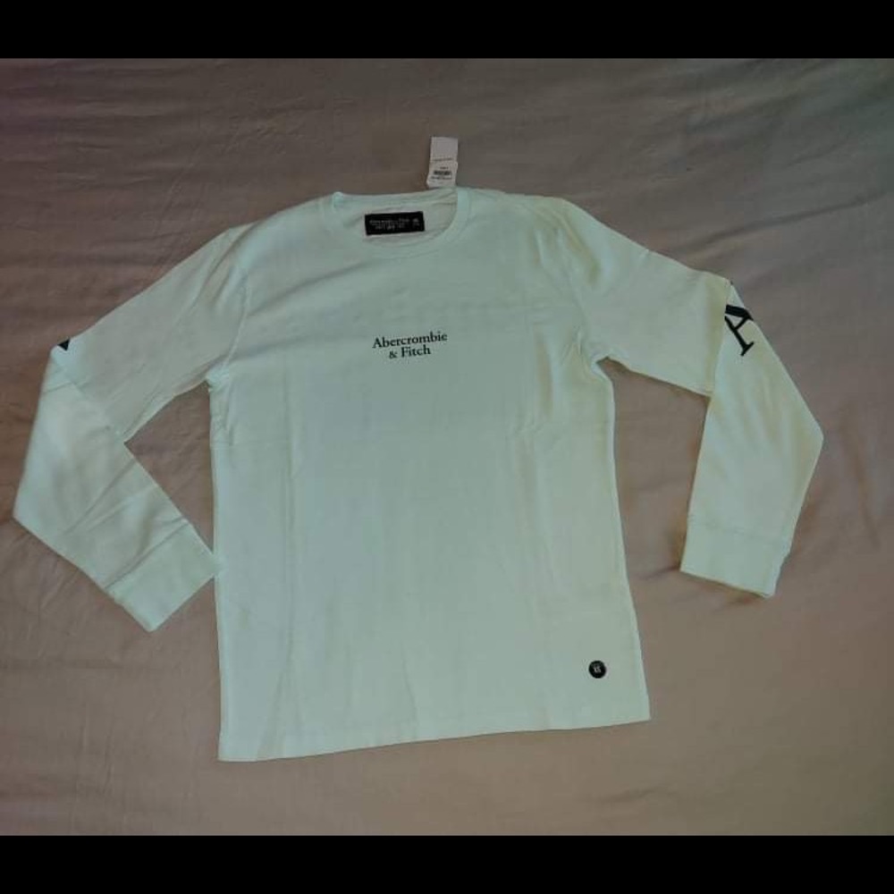 Abercrombie and Fitch Long sleeve tee size XS new - Picture 2 of 7